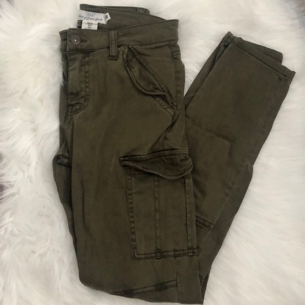 SOLD | Olive green cargo pants